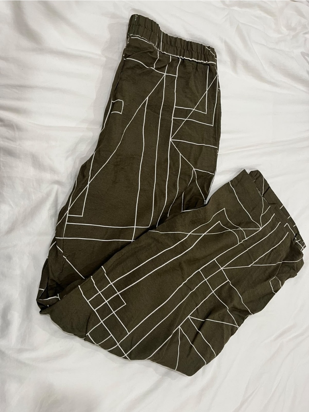 Zara womens Olive Geometric Pants size L